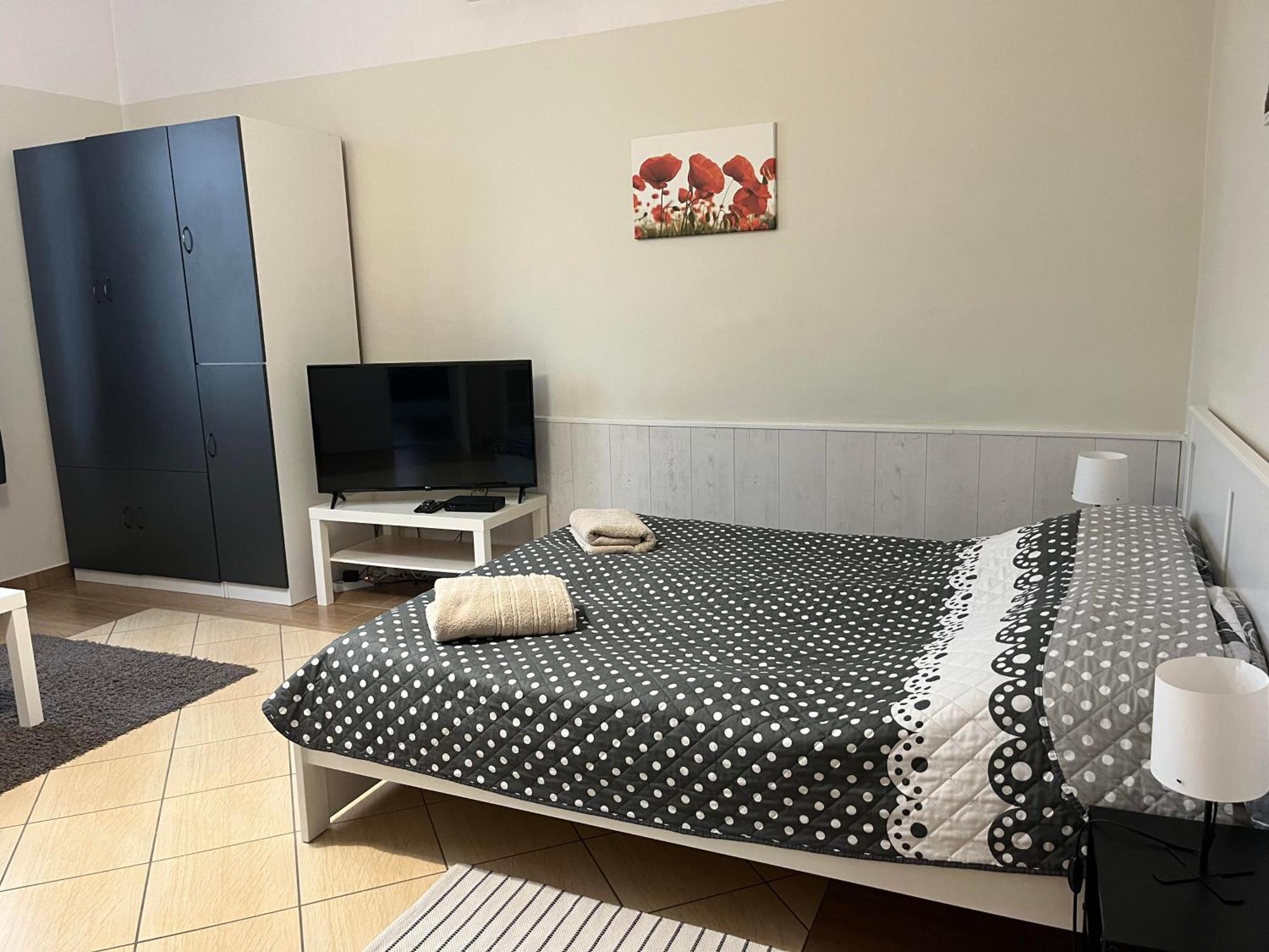 Idill Apartmanház B&B Tiszafüred Exterior foto